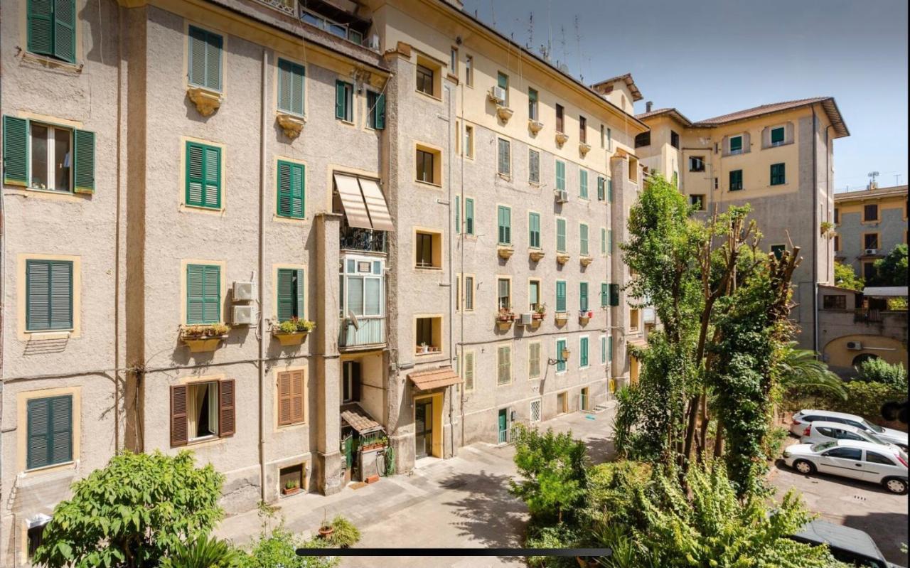 Casa Vacanze "Il Vaticano A 2 Passi" ローマ エクステリア 写真